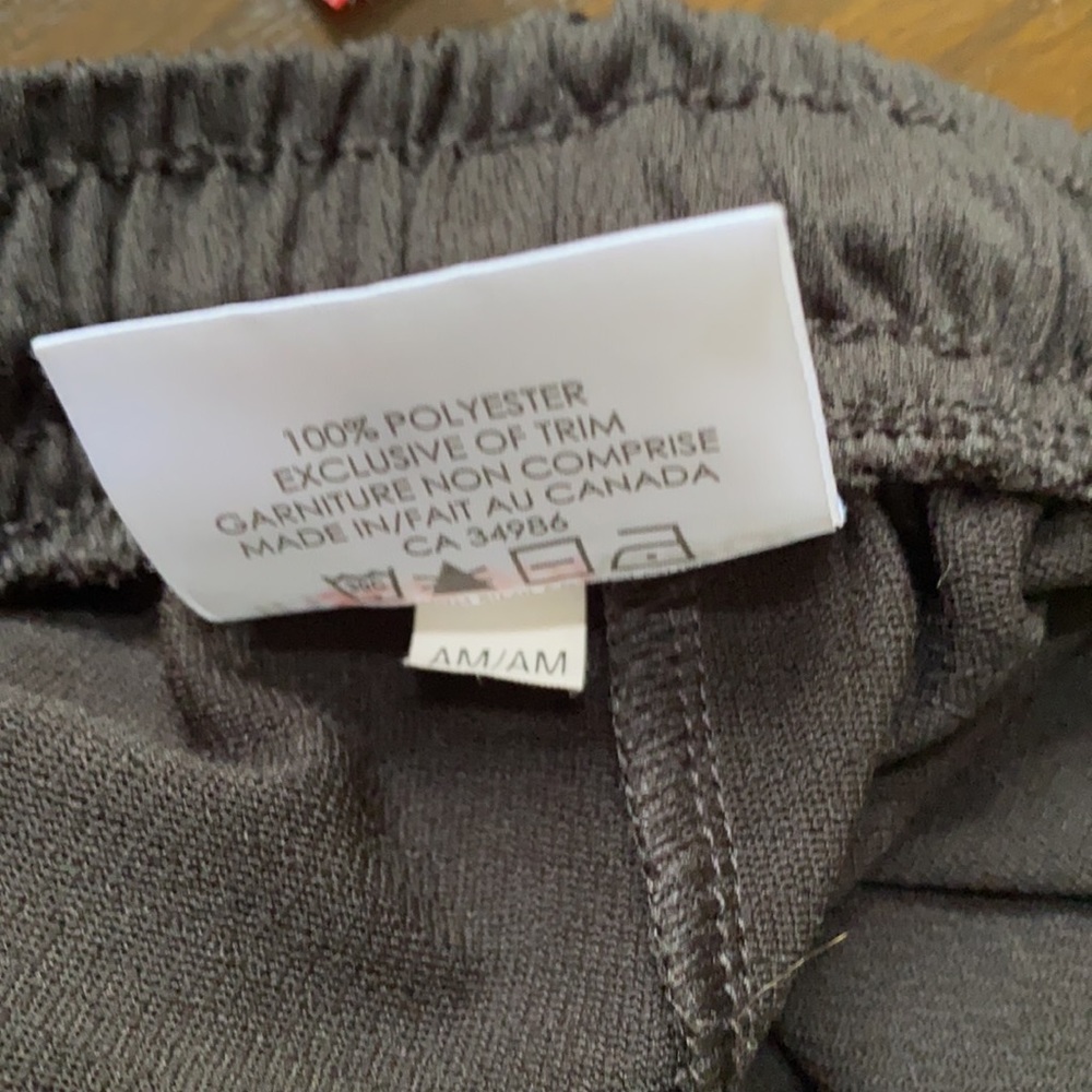 Shorts - Picture 6 of 7